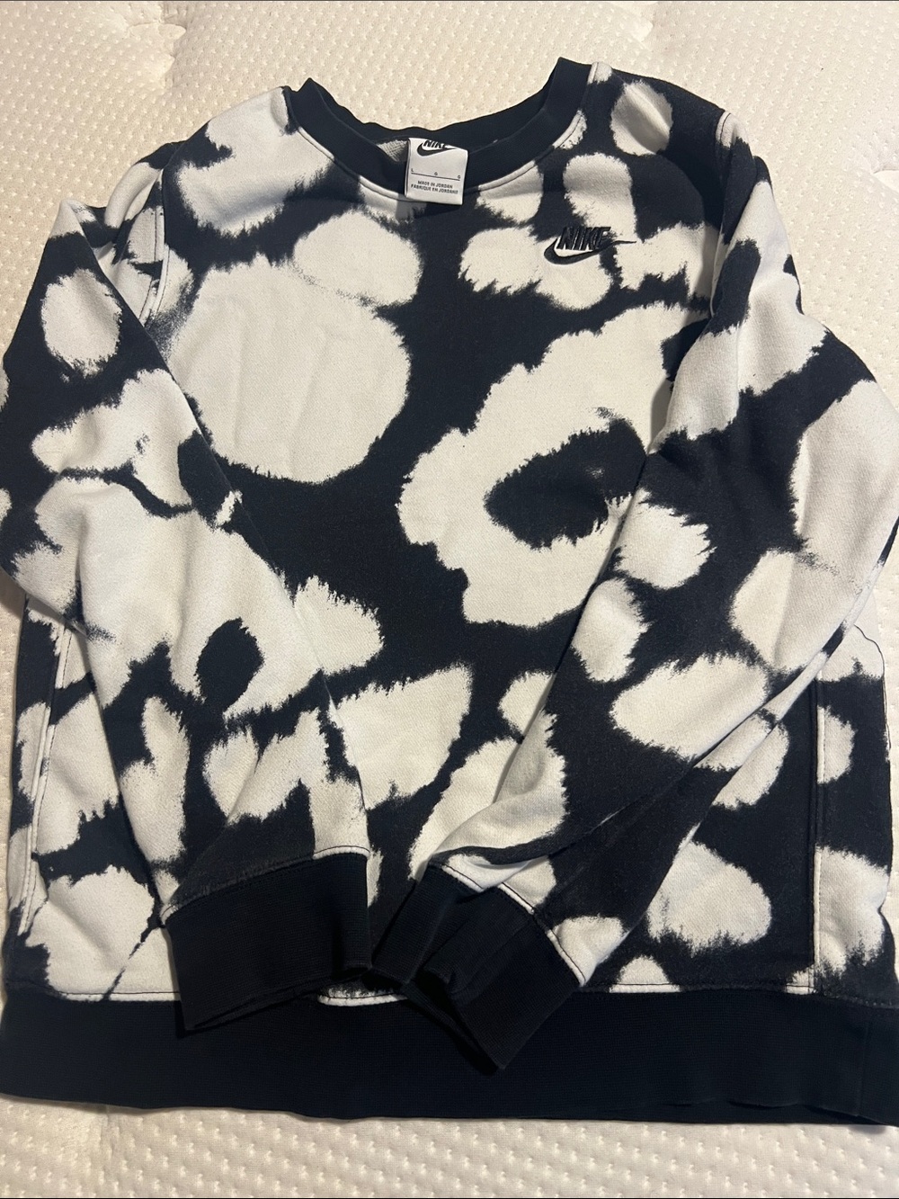 Nike Black & White Abstract Print Crewneck Sweater